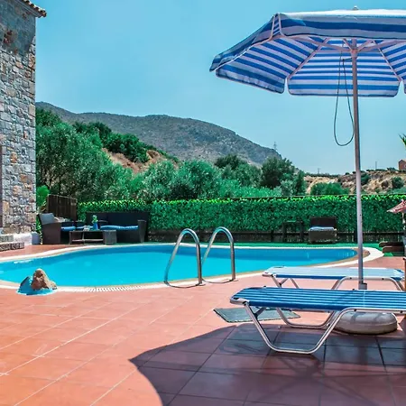 Niriides Villa