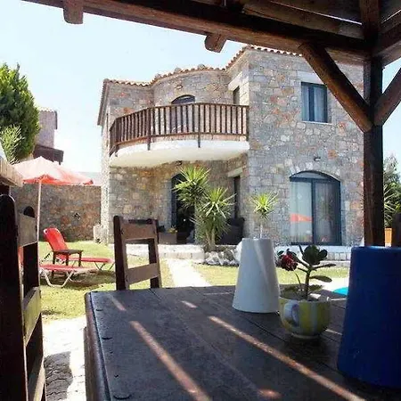 Niriides Villa