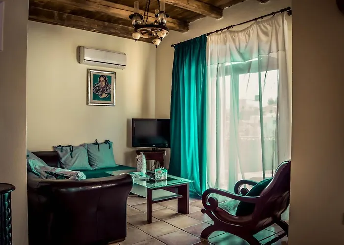 Вилла Niriides *